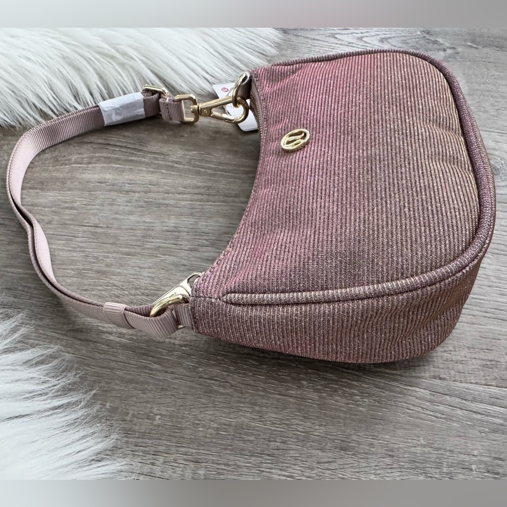 💗🍋LULULEMON City Essentials Mini Shoulder Bag Glitter Pink Champagne/Muse/Gold - Picture 3 of 5